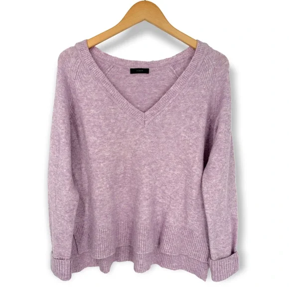J.Crew | Medium | Super Soft Wool Alpaca Blend Lavender V-Neck Split Hem Sweater - Picture 1 of 10